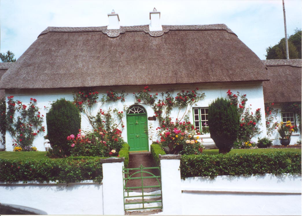 front view of cove cottage